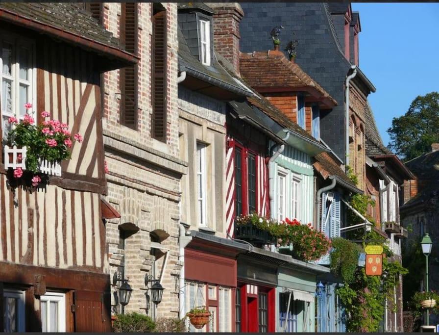 Maison A Colombages Pres De Deauville, Trouville Formentin Exterior photo
